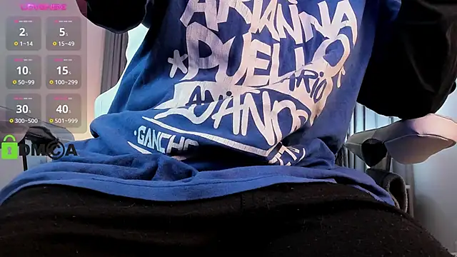 Snapshot of CoralineRicce_ chatting on October 16, 2025, 9:38 pm CoralineRicce online show from October 16, 2025, 9:38 pm