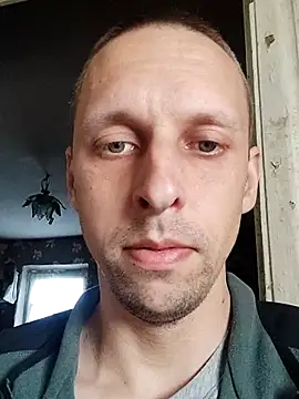 Snapshot of Yrikos1 chatting on June 4, 2026, 7:58 am Yrikos1 online show from June 4, 2026, 7:58 am