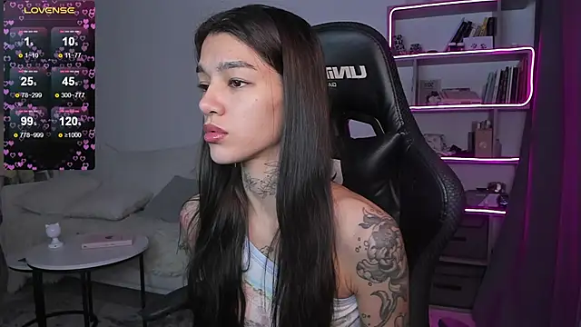 Snapshot of vinkitinkii chatting on December 27, 2024, 6:57 am vinkitinkii online show from December 27, 2024, 6:57 am