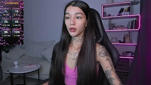 Snapshot of vinkitinkii chatting on December 29, 2024, 6:56 am vinkitinkii online show from December 29, 2024, 6:56 am