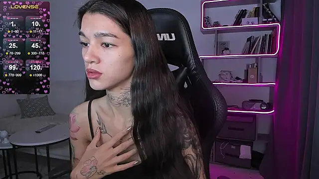 Snapshot of vinkitinkii chatting on January 5, 2025, 7:17 am vinkitinkii online show from January 5, 2025, 7:17 am