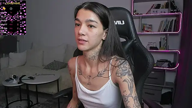 Snapshot of vinkitinkii chatting on January 19, 2025, 9:55 am vinkitinkii online show from January 19, 2025, 9:55 am