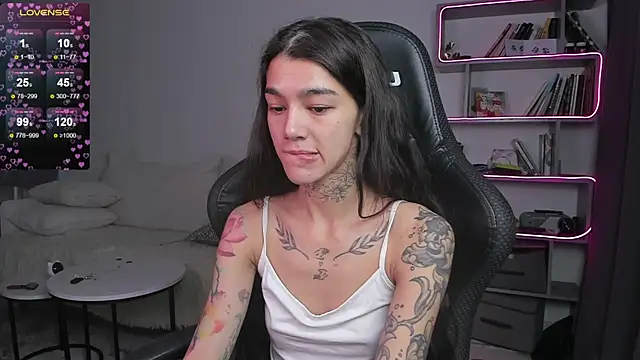 Snapshot of vinkitinkii chatting on January 27, 2025, 7:24 am vinkitinkii online show from January 27, 2025, 7:24 am