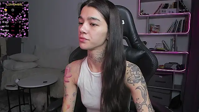 Snapshot of vinkitinkii chatting on January 29, 2025, 7:04 am vinkitinkii online show from January 29, 2025, 7:04 am