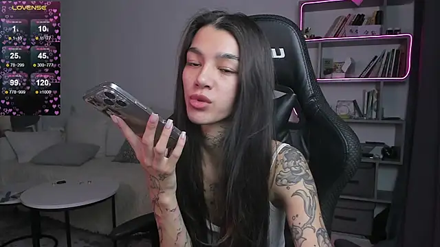 Snapshot of vinkitinkii chatting on February 12, 2025, 7:13 am vinkitinkii online show from February 12, 2025, 7:13 am