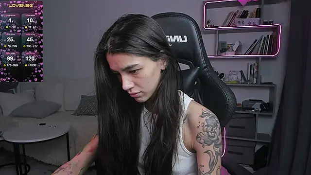 Snapshot of vinkitinkii chatting on February 13, 2025, 7:13 am vinkitinkii online show from February 13, 2025, 7:13 am