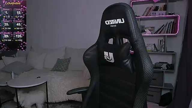 Snapshot of vinkitinkii chatting on February 15, 2025, 6:44 am vinkitinkii online show from February 15, 2025, 6:44 am