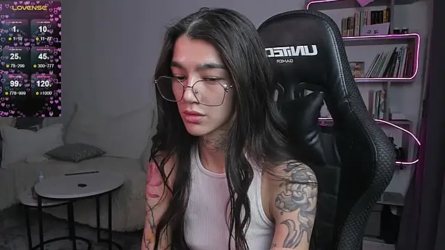 Snapshot of vinkitinkii chatting on February 27, 2025, 9:43 am vinkitinkii online show from February 27, 2025, 9:43 am