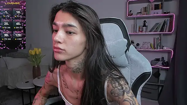 Snapshot of vinkitinkii chatting on March 10, 2025, 9:32 am vinkitinkii online show from March 10, 2025, 9:32 am