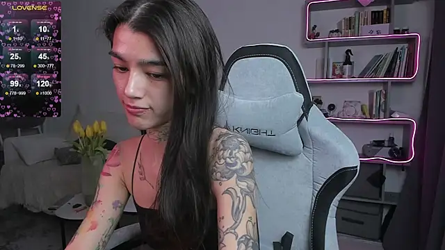 Snapshot of vinkitinkii chatting on March 12, 2025, 9:55 am vinkitinkii online show from March 12, 2025, 9:55 am