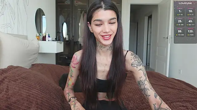 Snapshot of vinkitinkii chatting on October 12, 2025, 6:56 am vinkitinkii online show from October 12, 2025, 6:56 am