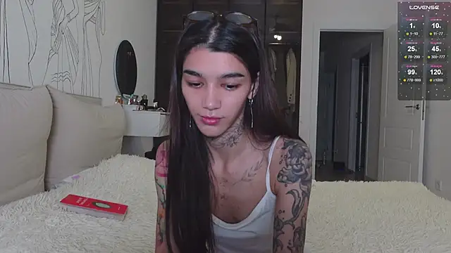 Snapshot of vinkitinkii chatting on November 10, 2025, 4:39 pm vinkitinkii online show from November 10, 2025, 4:39 pm