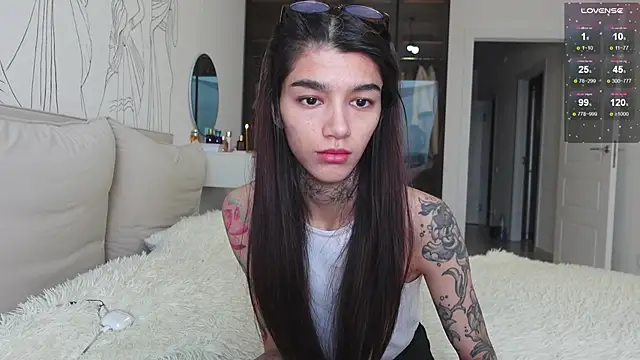 Snapshot of vinkitinkii chatting on November 17, 2025, 7:14 am vinkitinkii online show from November 17, 2025, 7:14 am