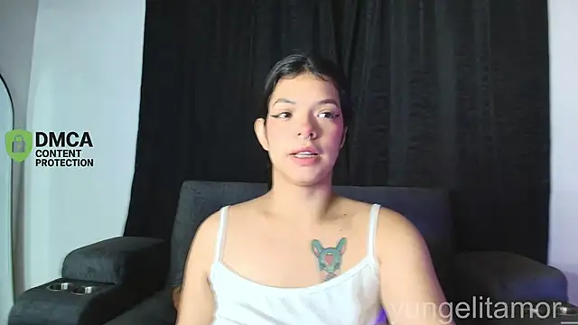 yungelitamor  online show from November 14, 2025, 5:28 am