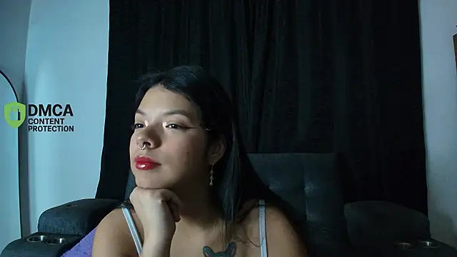 yungelitamor  online show from March 17, 2026, 5:22 am