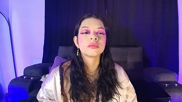 yungelitamor  online show from July 2, 2026, 5:35 am