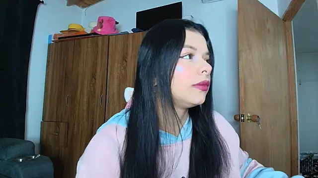yungelitamor  online show from July 27, 2026, 5:25 am