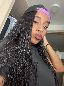 Snapshot of charlotteeruss chatting on January 8, 2026, 6:43 pm charlotteeruss online show from January 8, 2026, 6:43 pm