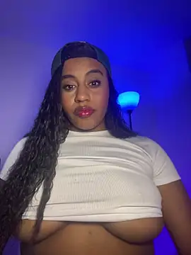 Snapshot of charlotteeruss chatting on January 14, 2026, 5:13 am charlotteeruss online show from January 14, 2026, 5:13 am