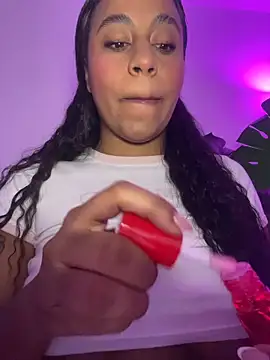 Snapshot of charlotteeruss chatting on February 18, 2026, 7:59 am charlotteeruss online show from February 18, 2026, 7:59 am