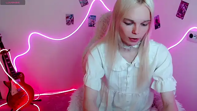 Emily Nyaffee online show from September 8, 2025, 2:27 pm