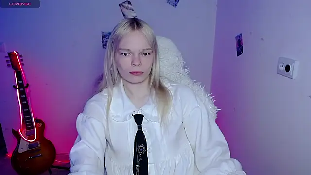 Emily Nyaffee online show from March 10, 2026, 4:06 am