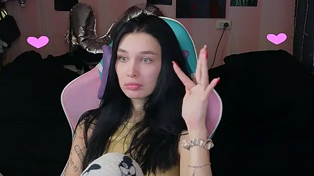 Amanda Tender online show from February 2, 2025, 10:17 pm