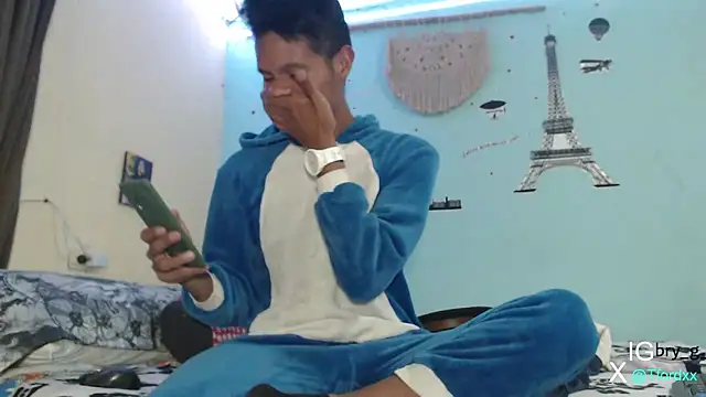 Tylerfordxxx online show from December 3, 2024, 10:40 pm