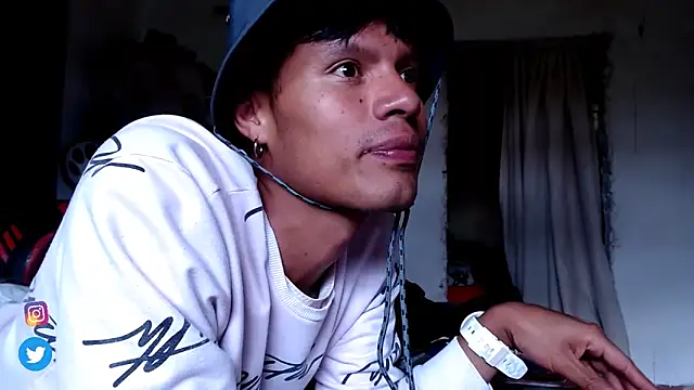 Tylerfordxxx online show from October 14, 2025, 9:04 pm