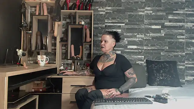 Mistress Miry online show from February 8, 2025, 4:36 am