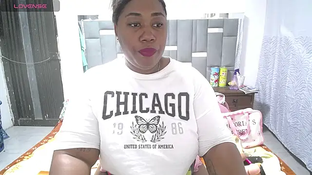 thickebonymilfF online show from January 31, 2025, 4:25 am