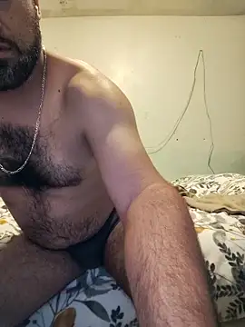 Renooo04 online show from April 10, 2026, 5:17 pm