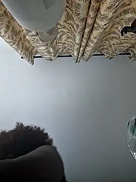 hornycreamybabe online show from September 25, 2025, 2:32 pm