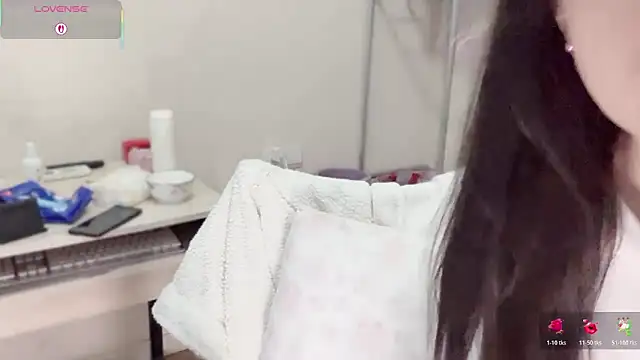 Snapshot of A-xena chatting on November 23, 2025, 2:11 am A-xena online show from November 23, 2025, 2:11 am