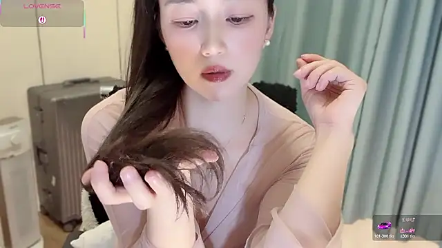 Snapshot of A-xena chatting on November 28, 2025, 3:04 pm A-xena online show from November 28, 2025, 3:04 pm