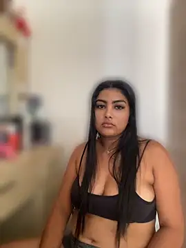 NatashaBrown12 online show from May 7, 2026, 7:19 pm