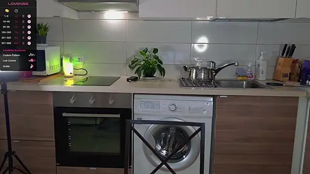 MissLovex online show from September 29, 2025, 3:28 pm