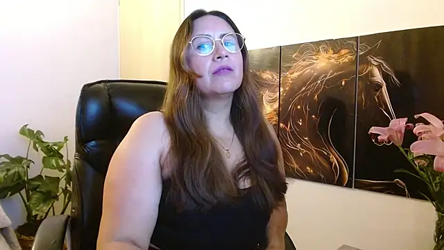 Snapshot of amalia_brunette chatting on May 9, 2026, 11:54 pm amalia brunette online show from May 9, 2026, 11:54 pm