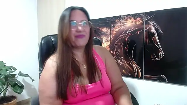 Snapshot of amalia_brunette chatting on June 18, 2026, 11:31 pm amalia brunette online show from June 18, 2026, 11:31 pm