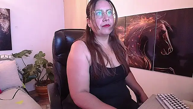 Snapshot of amalia_brunette chatting on June 25, 2026, 10:36 pm amalia brunette online show from June 25, 2026, 10:36 pm