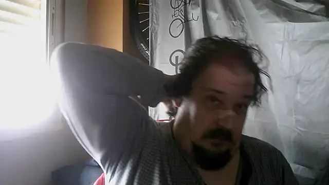 porkorossy online show from March 8, 2026, 9:02 am