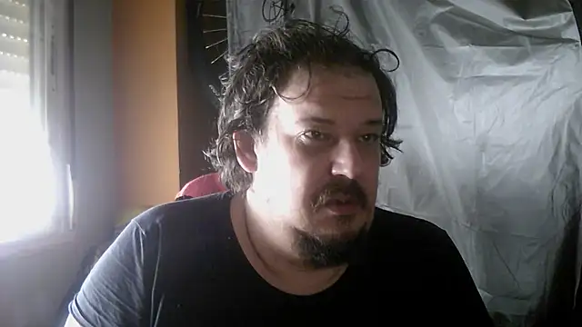 porkorossy online show from March 15, 2026, 8:53 am