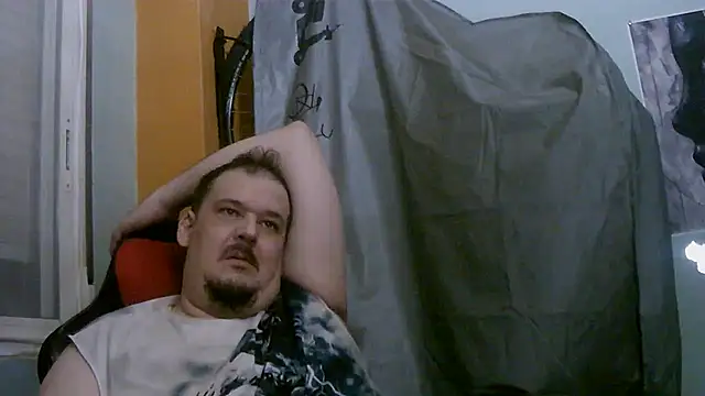 Snapshot of porkorossy chatting on July 27, 2026, 9:33 pm porkorossy online show from July 27, 2026, 9:33 pm