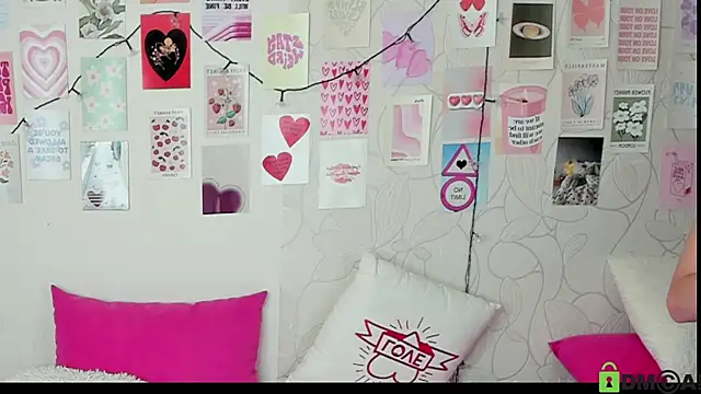 Snapshot of little_radiant_sun chatting on November 12, 2025, 8:04 am little radiant sun online show from November 12, 2025, 8:04 am