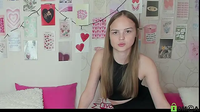 Snapshot of little_radiant_sun chatting on November 17, 2025, 9:48 am little radiant sun online show from November 17, 2025, 9:48 am