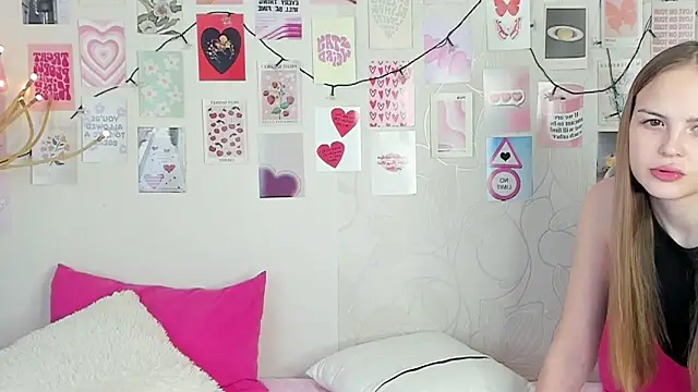 Snapshot of little_radiant_sun chatting on February 2, 2026, 8:24 am little radiant sun online show from February 2, 2026, 8:24 am