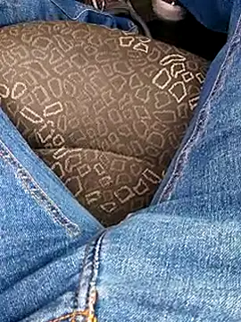 hotman8209 online show from October 27, 2025, 2:32 pm