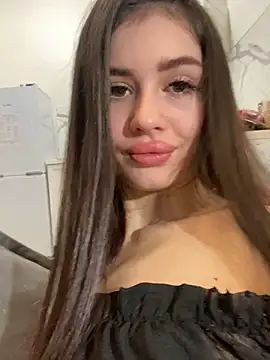 Snapshot of SofiaLaLight chatting on March 8, 2025, 9:50 am SofiaLaLight online show from March 8, 2025, 9:50 am