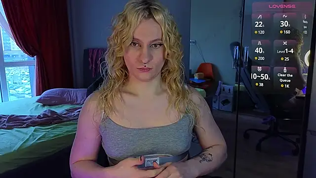 Lori Myaf online show from March 18, 2025, 2:04 pm