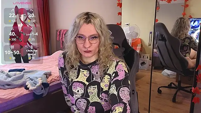 Lori Myaf online show from September 24, 2025, 2:42 pm